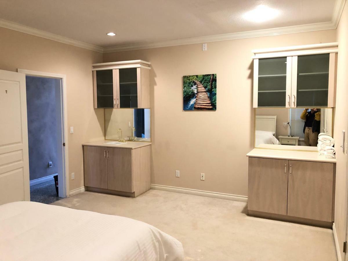 فندق Sunny House ريتشموند، كولومبيا البريطانية المظهر الخارجي الصورة