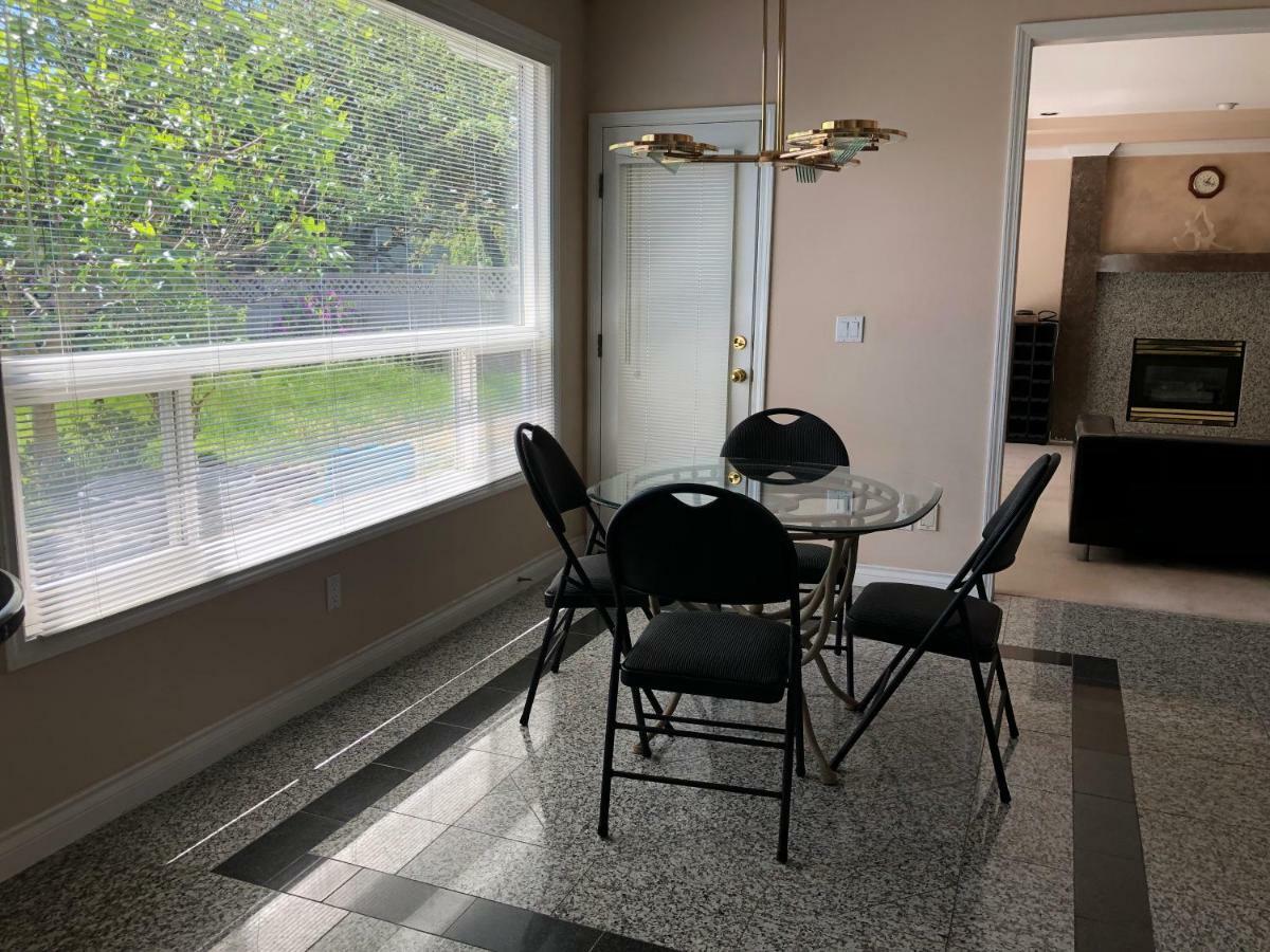 فندق Sunny House ريتشموند، كولومبيا البريطانية المظهر الخارجي الصورة